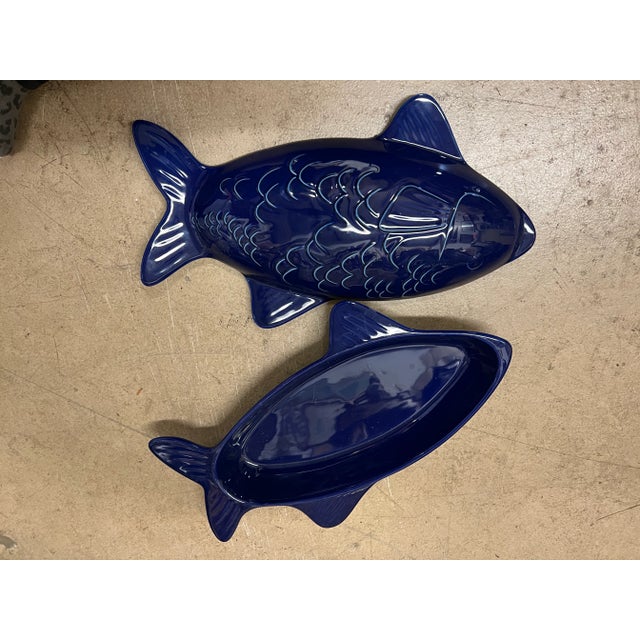 Chantal fish shaped baking dish with lid. Cobalt Blue pottery stoneware. It could also be used as a platter.