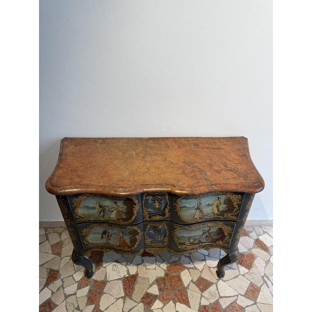 Early 18th Century Carved, Lacquered and Painted Chest of Drawers, Sicily, 1700s For Sale - Image 5 of 18