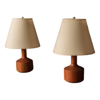 Sculptural Pair of Scandinavian Mid-Century Modern Teak Wood Table Lamps For Sale