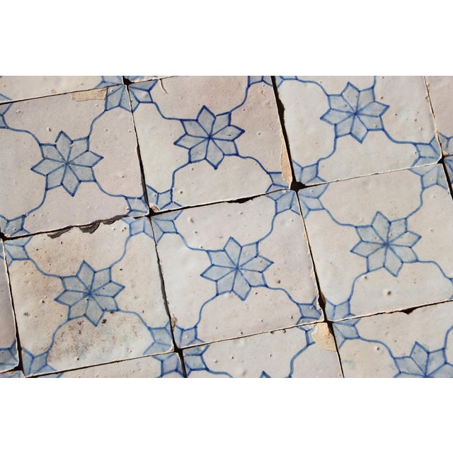 Antique 18th Century Set of 46 Portuguese Tiles Rare Floral Baroque Pattern For Sale - Image 16 of 18