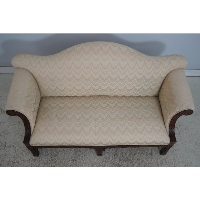 Traditional Georgian Nicely Carved Mahogany Upholstered Loveseat For Sale - Image 3 of 18