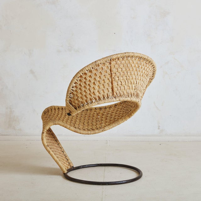 Curved Wicker ‘Zest’ Chair Attributed to Francois Liguori, France 1988 For Sale - Image 4 of 11