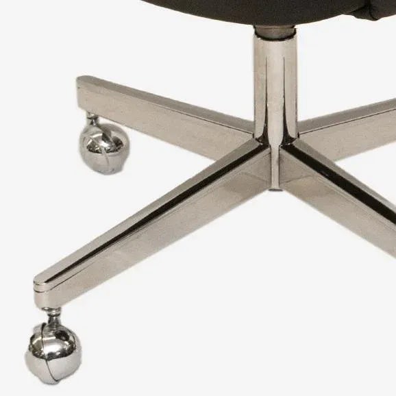 Metal Saarinen Executive Armchair in Original Black Leather, Nickel Swivel Base For Sale - Image 7 of 9