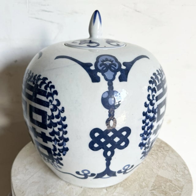 Blue Chinese Blue and White Porcelain Ginger Jar For Sale - Image 8 of 8