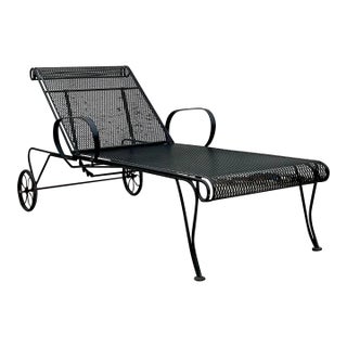 Vintage MCM Wrought Iron Chaise Lounge After Russell Woodard For Sale