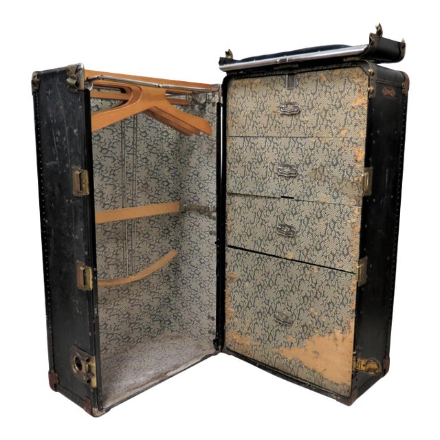 Vintage Hartmann Cushion Top Wardrobe Trunk For Sale