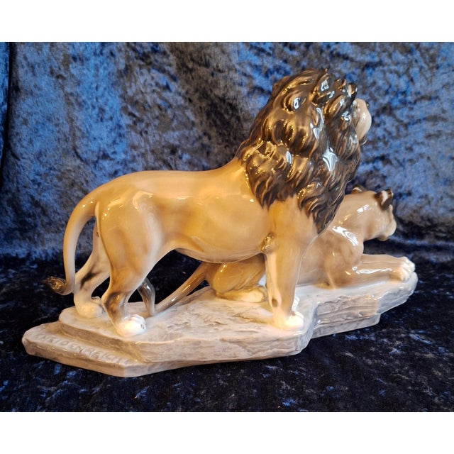 Rosenthal Porcelain Lion Couple Sculpture by Fritz Heidenreich for Rosenthal, 1970s For Sale - Image 4 of 7