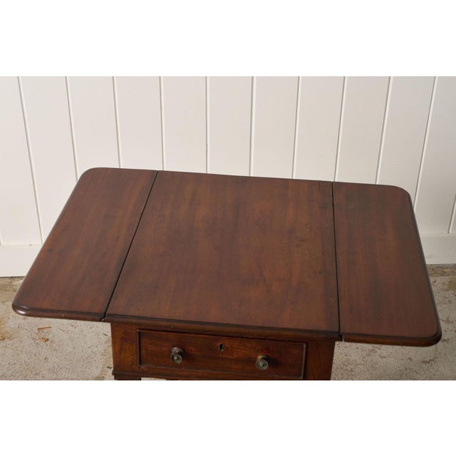 Brown 19th Century English Mahogany Petite Pembroke Table For Sale - Image 8 of 9