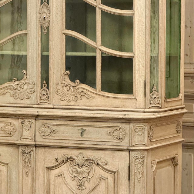 Antique Liegeoise Regence Stripped Oak Bookcase ~ Display Cabinet For Sale - Image 12 of 18