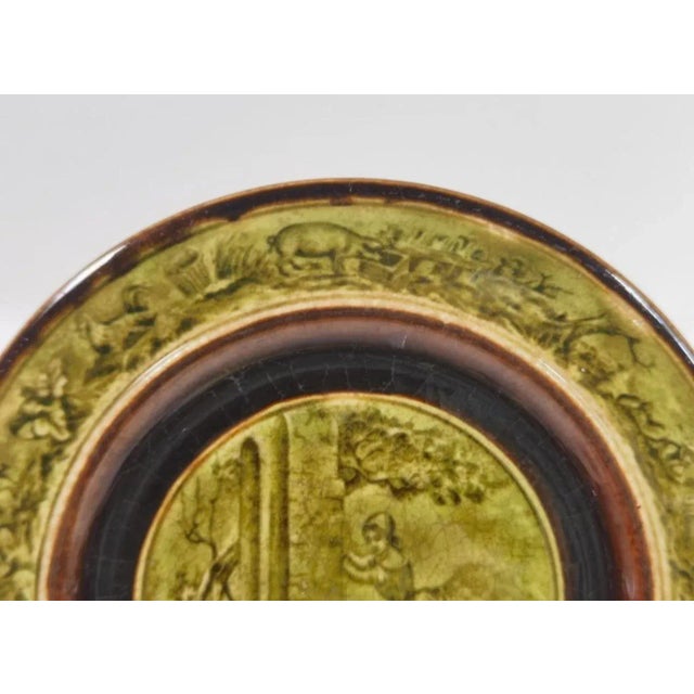 19th-Century French Choisy-Le-Roi Majolica Plate — Pastoral Scene by H. Boulenger & Cie For Sale In Charlotte - Image 6 of 7