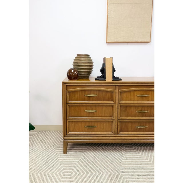 Vintage Thomasville 9 Drawer Dresser Walnut W/ Glass Top For Sale - Image 11 of 16