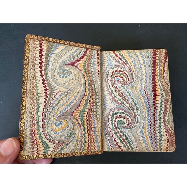 Animal Skin Antique Miniature Leather Bound French Book Odes d'Horace For Sale - Image 7 of 12