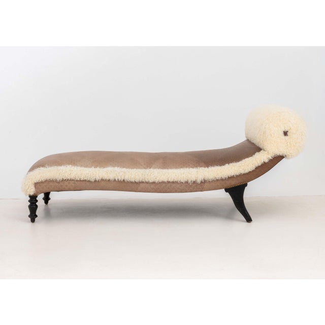 Early 21st Century Modern Embossed Leather and Flokati Chaise Longue For Sale - Image 5 of 11