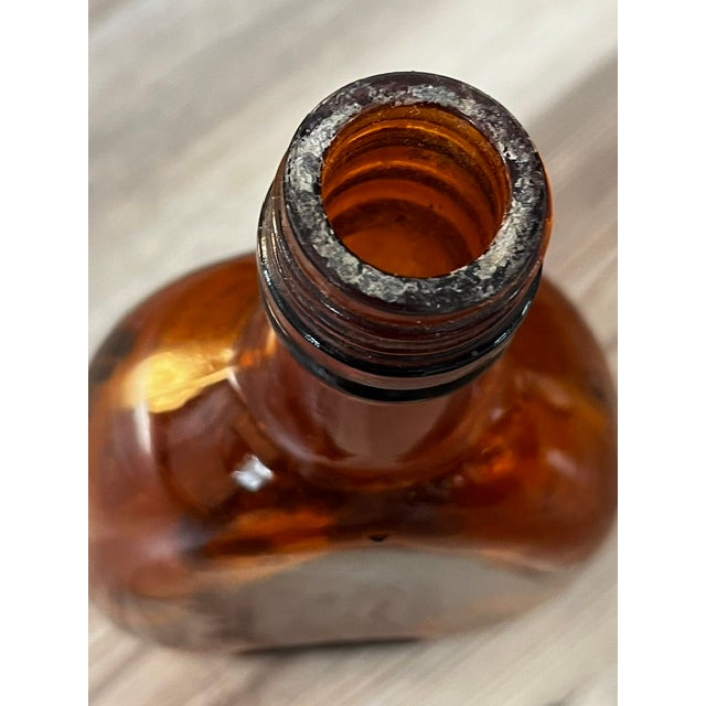 Vintage One-Pint Amber Glass Liquor or Medicinal Flask For Sale In New York - Image 6 of 8