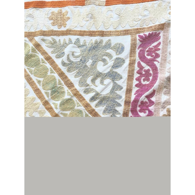 Suzani Tablecloth - Embroidered Embroidery For Sale In New York - Image 6 of 8