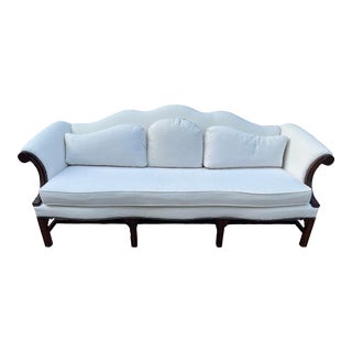 1980s Henredon Chippendale Sofa- Reupholstered in Bright White Damask Linen For Sale