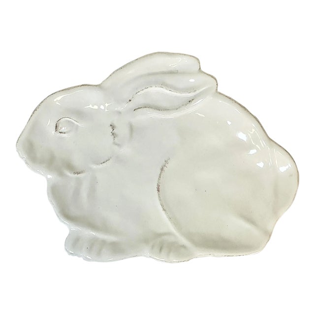 Late 20th C. Hollywood Regency Boho Chic White Glazed Terra Cotta Ceramic Bunny Plate - Easter For Sale