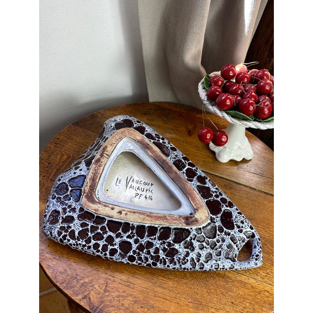 Beige Ceramic Plate from Le Vaucour, Vallauris, 1950s For Sale - Image 8 of 10