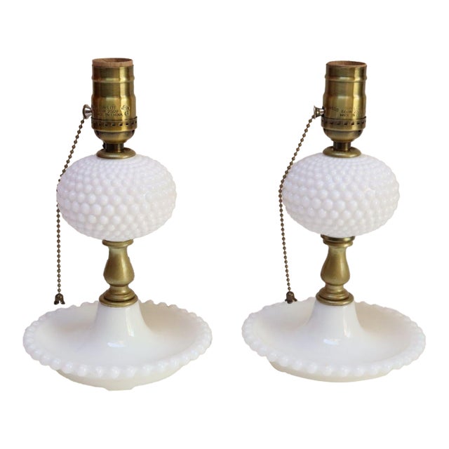 Pair of Petite Mid-Century Modern Hobnail Milk Glass Saucer Boudoir Bedside Table Lamps For Sale