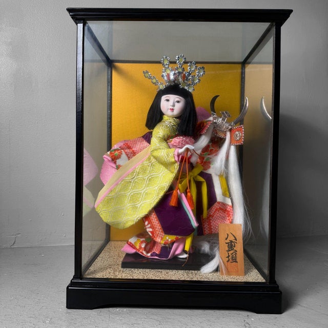 Contemporary Japanese Hina-Ningyō Doll in Glass Display, 1970s For Sale - Image 3 of 9
