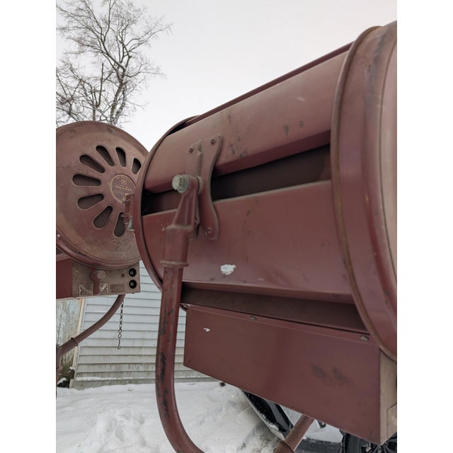 Mole-Richardson Stage Lights | Hollywood Studio Spotlights on Crank Stands For Sale - Image 15 of 18