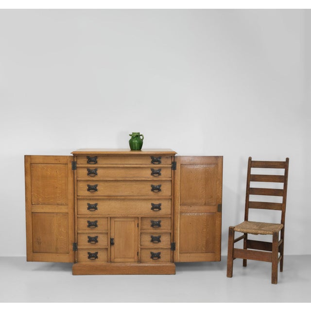 1900 - 1909 Large Arts & Crafts Cotswold School Oak Enclosed Chest of Drawers, 1906 For Sale - Image 5 of 18