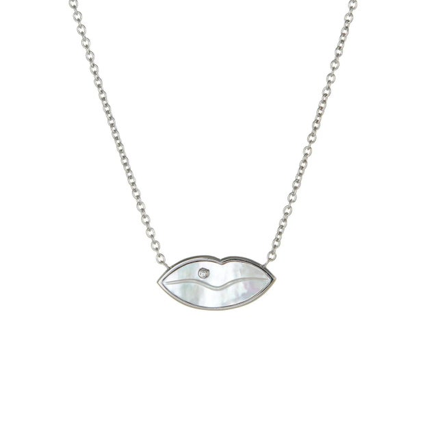 Mid 20th Century Hot Lips Necklace Diamond Mother of Pearl 18 Karat White Gold Chain For Sale - Image 4 of 4