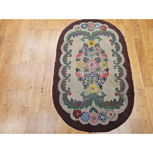 Vintage American Hand Hooked Rug, Wool & Cotton, Floral Pattern, Folk Art Tapestry, 3x5 For Sale In Chicago - Image 6 of 15