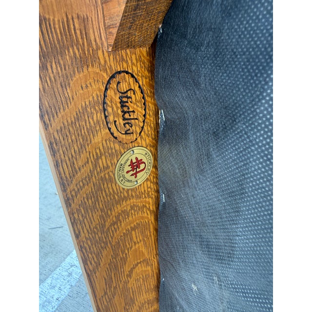 1990s Stickley Craftsman Prairie Settle Loveseat For Sale - Image 12 of 12