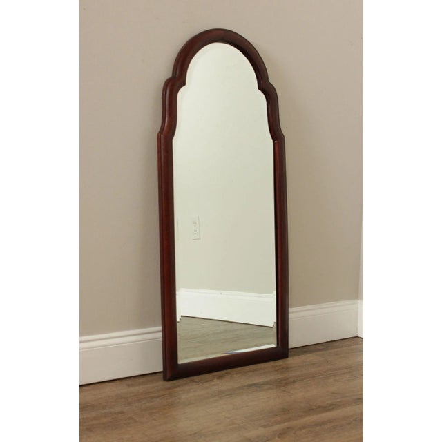 1980s Queen Anne Style Solid Mahogany Keyhole Wall Mirror For Sale - Image 5 of 12