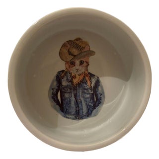 Shabby Chic Medium Ceramic Pet Bowl With Brooklyn the Tabby Cat For Sale