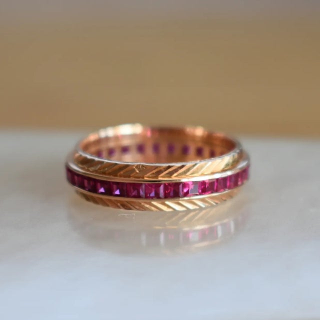 1990s Gold and Ruby Alliance, Size 7.5 For Sale - Image 5 of 5