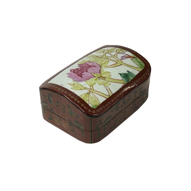 Chinese Chinese Old White Base Pink Flower Plant Porcelain Art Lacquer Box For Sale - Image 3 of 8