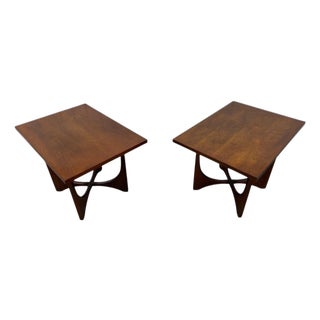 Mid-Century Modern Broyhill Brasilia Square Walnut Side Tables - Set of 2 For Sale