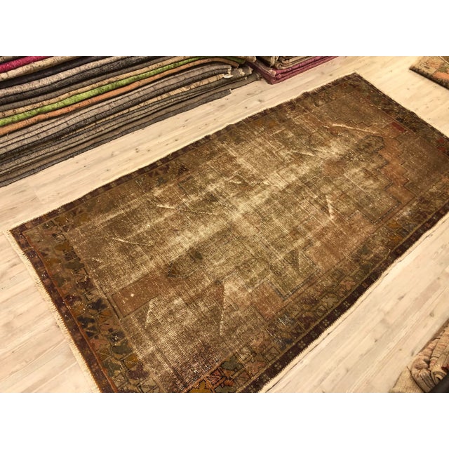 1960s Vintage Tan Distressed Oushak Rug For Sale - Image 5 of 11