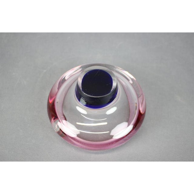 Glass Czech Pink and Blue Sommerso Glass Ashtray from Hospodka, 1960s For Sale - Image 7 of 9