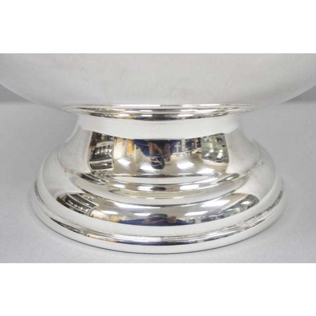 Vintage Sheridan Mid Century Modern Silver Plated Punch Bowl Set W/ 10 Cups For Sale - Image 4 of 14