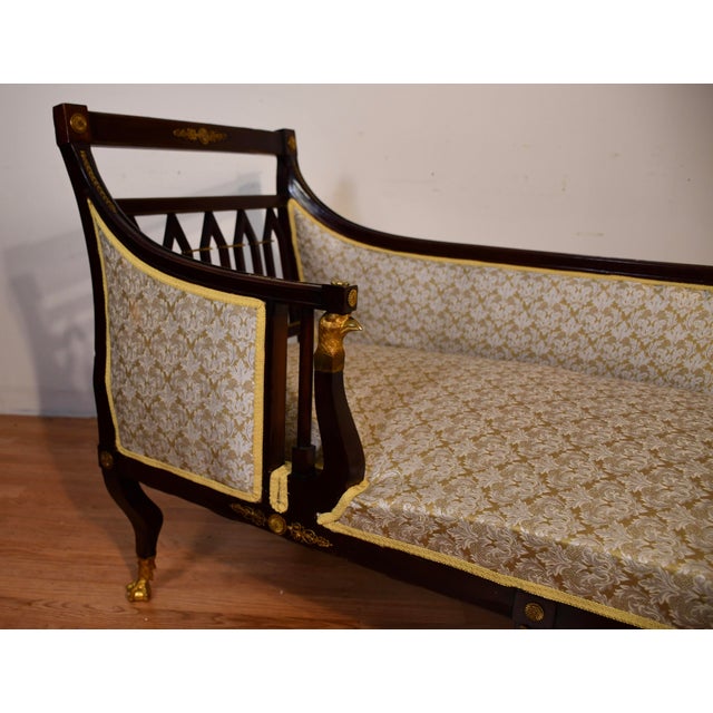 Traditional 1890s Antique French Empire Mahogany Spring-Seat Daybed / Chaise Lounge For Sale - Image 3 of 18