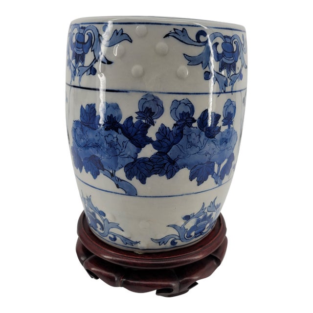 Vintage Chinoiserie Porcelain Garden Stool & Carved Wood Stand Set For Sale