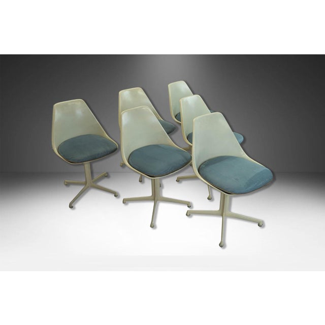 1960s Set of Mid-Century Tulip Chairs by Burke For Sale In Baltimore - Image 6 of 12