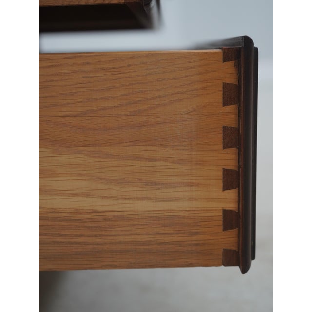 1980s Pair of Henkel Harris Model 117 Mahogany Chest Nightstands For Sale - Image 5 of 18