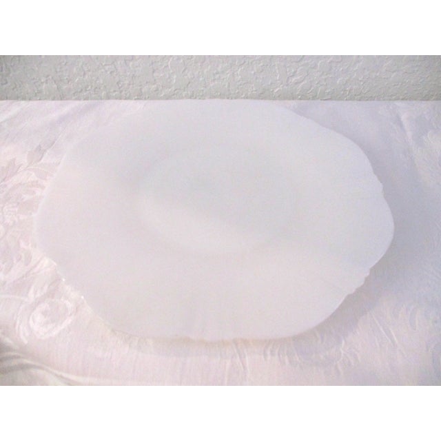 1930s 1930s Macbeth Evan's American Sweetheart White Opalescent Glass Platter/Cake Plate For Sale - Image 5 of 6