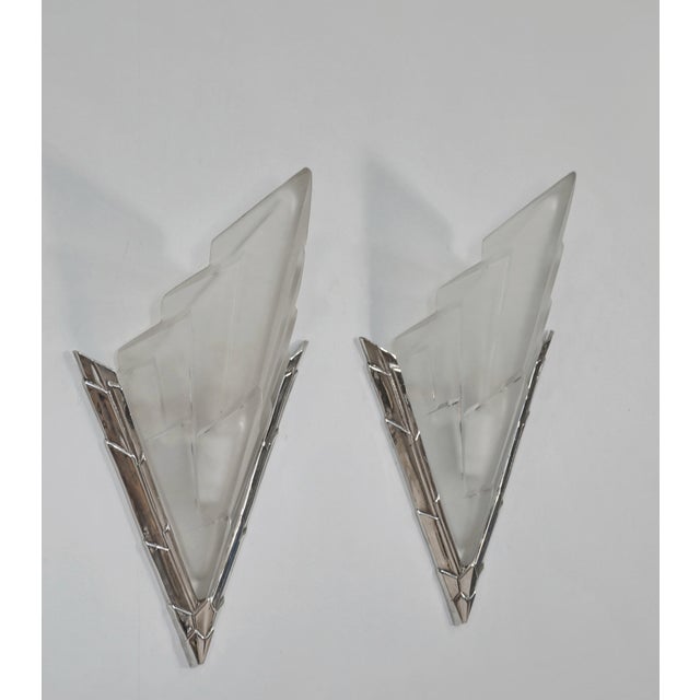 David Gueron Degue A Pair of French Art Deco Wall Sconces by Degue & Jamain 1930s France For Sale - Image 4 of 14