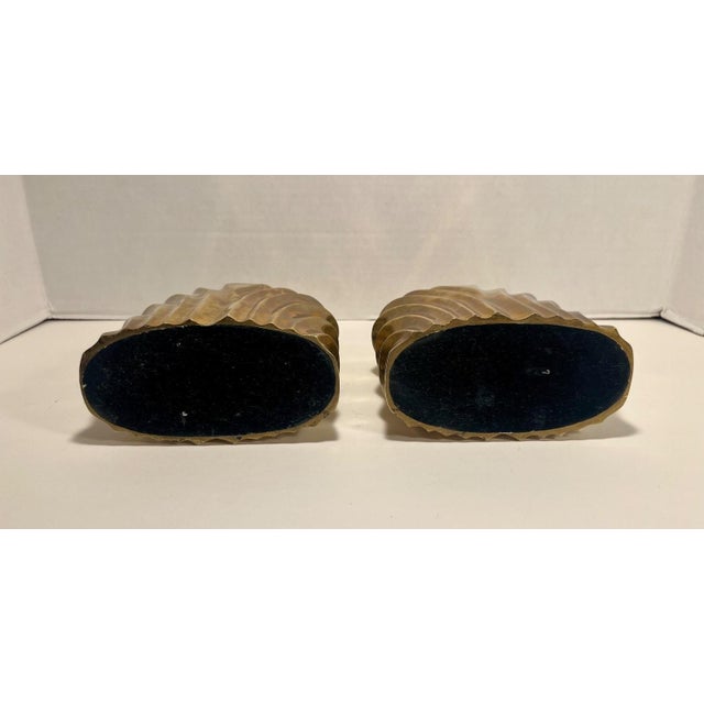 Art Deco Set of 2 Vintage Art Deco Style Solid Brass Scalloped Bookends Non-Slip For Sale - Image 3 of 6