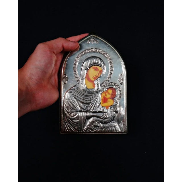 Silver Orthodox Religious Icon of the Virgin and Child in 925 Silver Repoussé, 1990s For Sale - Image 8 of 10