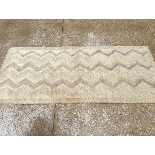 Galerie Shabab Collection Mid-20th Century Turkish Anatolian Throw Rug For Sale - Image 4 of 8