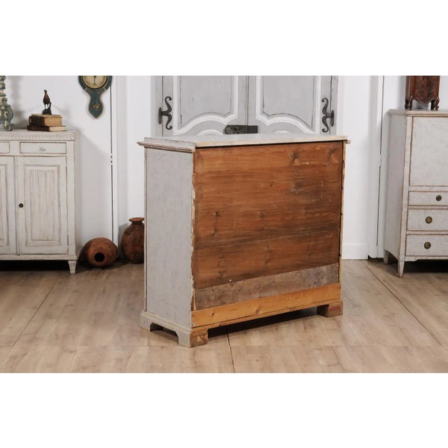 Gustavian (Swedish) 1820s Late Gustavian Period Swedish Buffet with Carved Reeded Diamond Motifs For Sale - Image 3 of 12