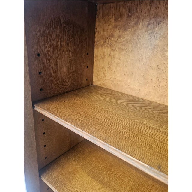 Antique Mission Quarter Sawn Tiger Oak Narrow Open Bookcase With Birdseye Maple Back, c.1900 For Sale - Image 11 of 18