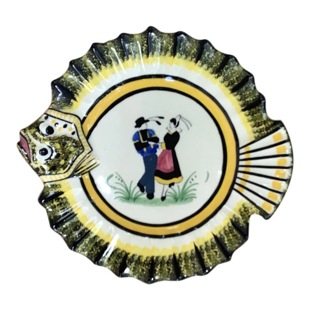 1940 Vintage Henriot Quimper French Faience Fish Head Plate For Sale