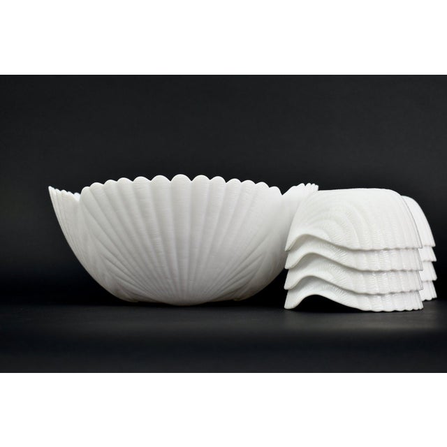 White Mid Century Seashell Dessert or Punch Bowl Set For Sale - Image 8 of 9